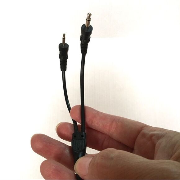 Realistic Dynamic microphone 33–2001A - Picture 3 of 4